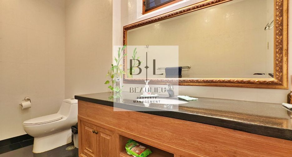 Casa en venta de 4 habitaciones en Sattahip, Chonburi
