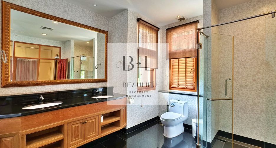 Casa en venta de 4 habitaciones en Sattahip, Chonburi