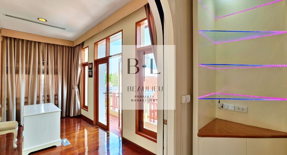 Casa en venta de 4 habitaciones en Sattahip, Chonburi
