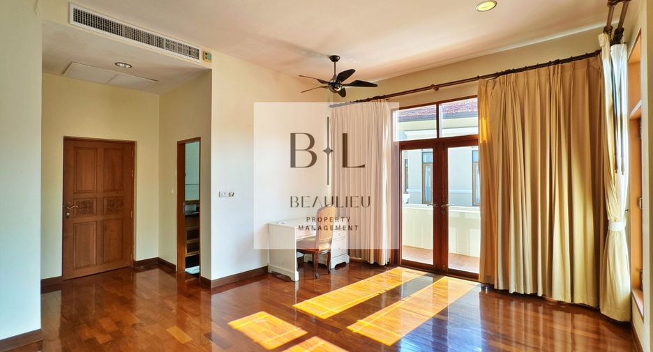 Casa en venta de 4 habitaciones en Sattahip, Chonburi
