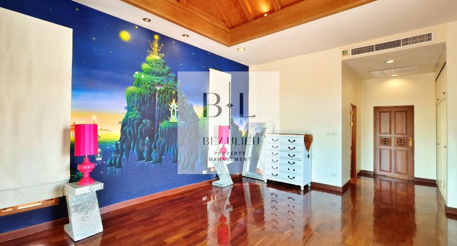 Casa en venta de 4 habitaciones en Sattahip, Chonburi