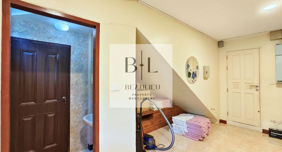 Casa en venta de 4 habitaciones en Sattahip, Chonburi
