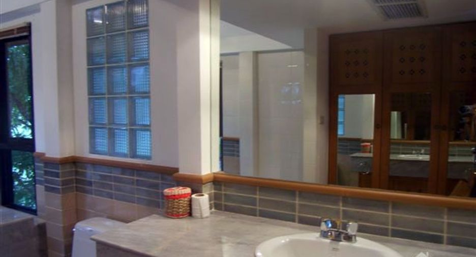 For sale 8 bedrooms house in Bang Lamung, Chonburi