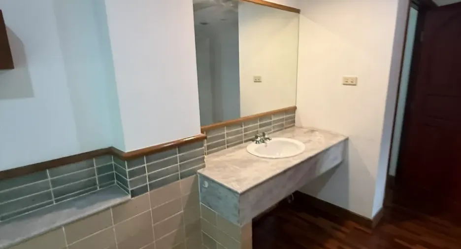 For sale 8 bedrooms house in Bang Lamung, Chonburi