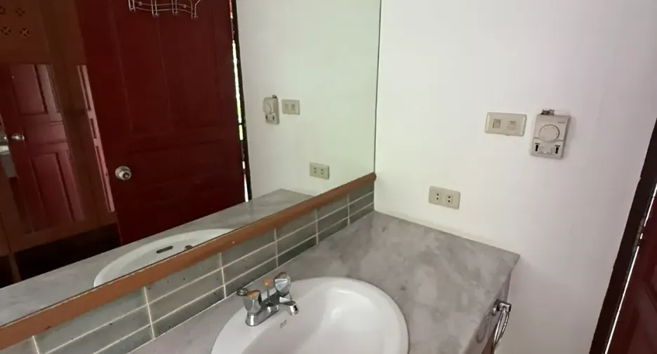 For sale 8 bedrooms house in Bang Lamung, Chonburi