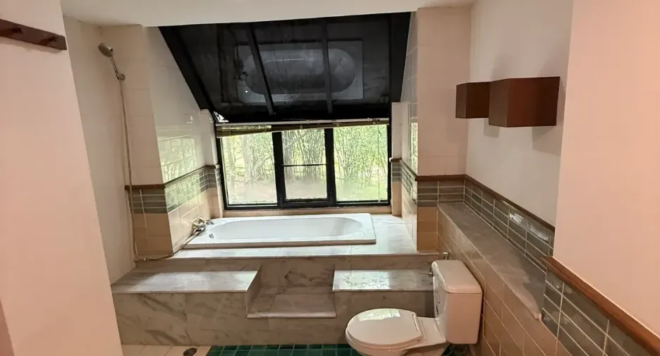For sale 8 bedrooms house in Bang Lamung, Chonburi