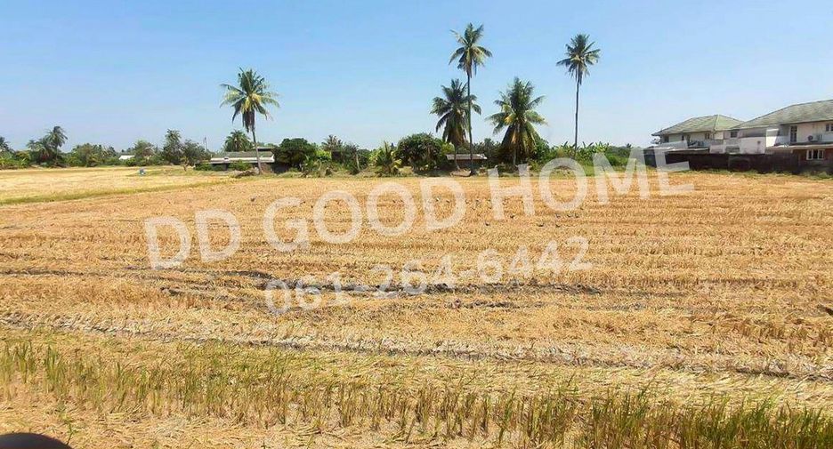 For sale 3 bedrooms house in Nakhon Chai Si, Nakhon Pathom