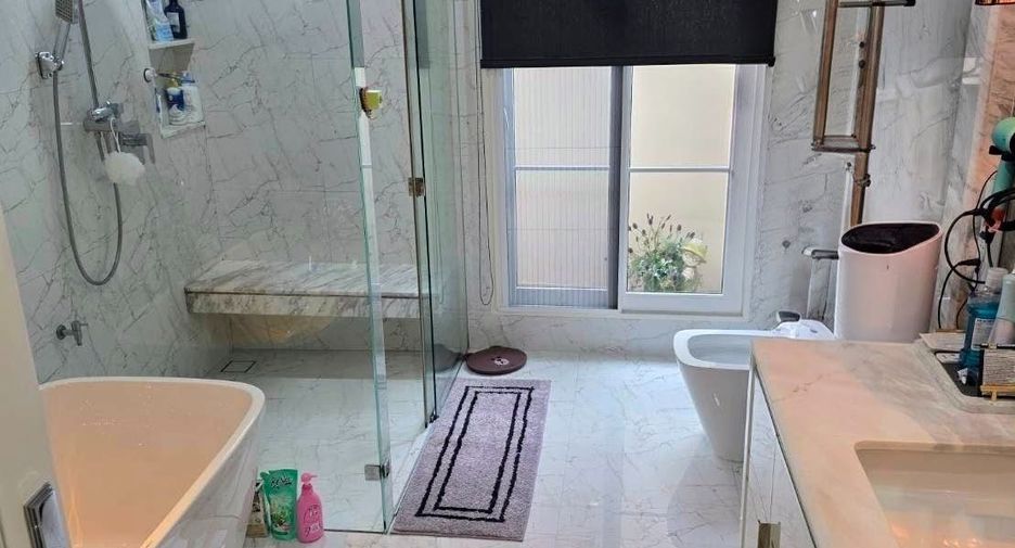 À vendre 4 chambres maison à Bang Phli, Samut Prakan