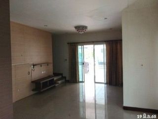 Haus zum Kauf mit 1 Zimmer in Bang Khen, Bangkok
