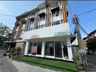 For rent 1 bed retail Space in Yan Nawa, Bangkok
