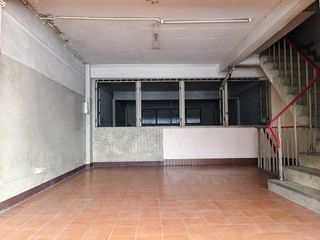 For sale 5 bedrooms retail Space in Phaya Thai, Bangkok
