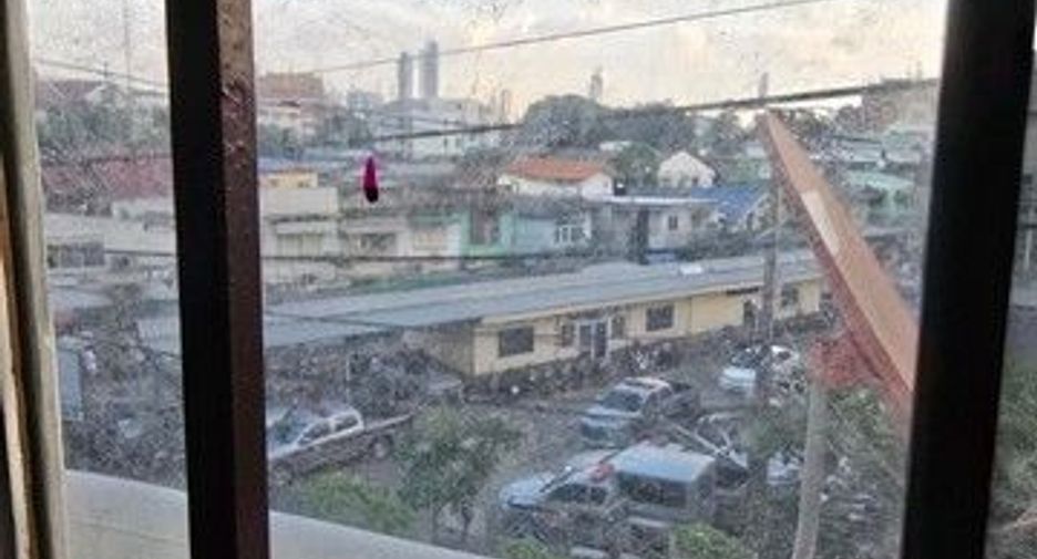 For rent 1 bed retail Space in Bangkok Yai, Bangkok