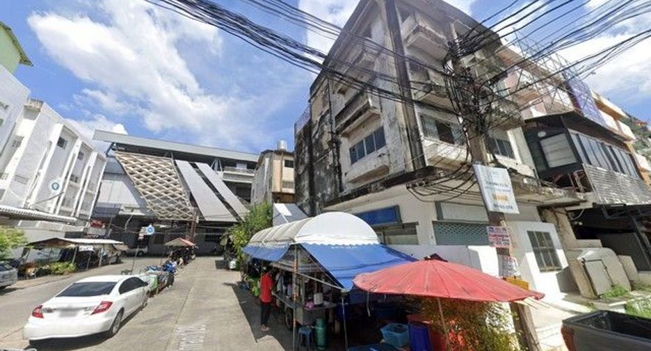 For rent 1 bed retail Space in Bang Kapi, Bangkok