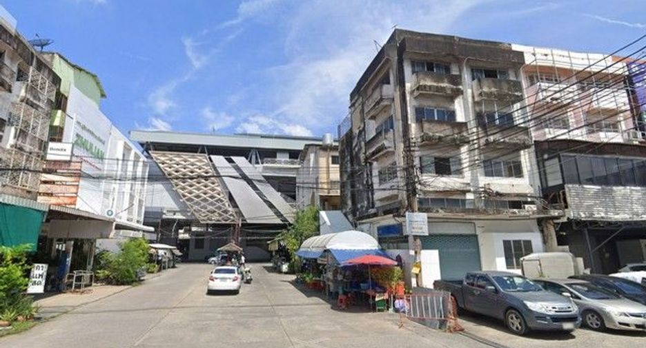 For rent 1 bed retail Space in Bang Kapi, Bangkok