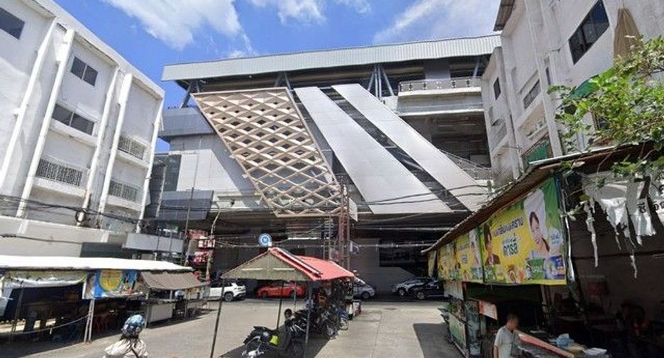 For rent 1 bed retail Space in Bang Kapi, Bangkok