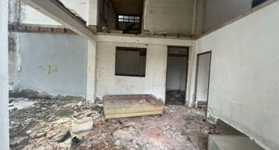 Продажа 1 кровать склад в Пращет, Бангкок