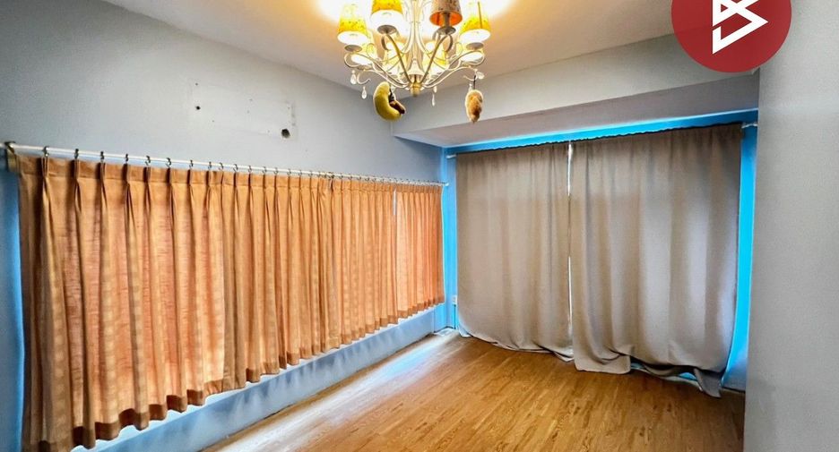 Haus zum Kauf mit 4 Zimmer in Lam Luk Ka, Pathum Thani