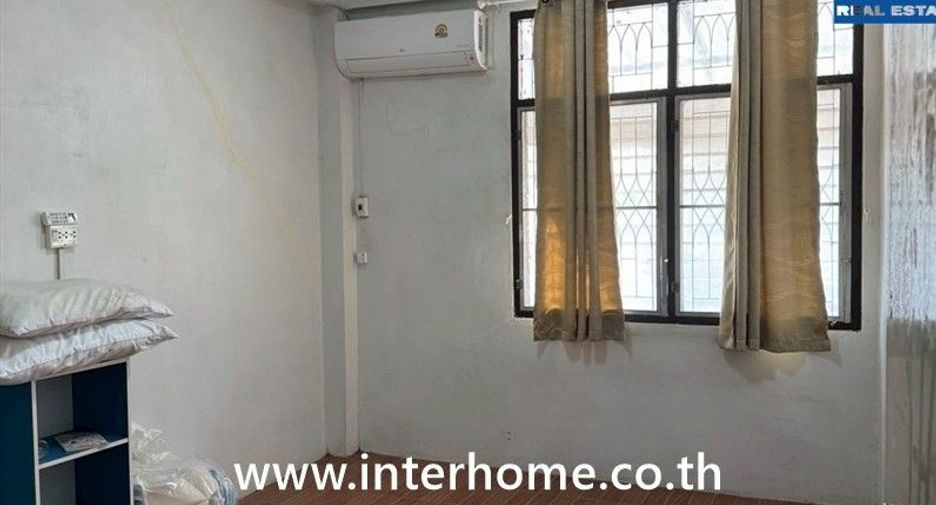 For sale 2 bedrooms retail Space in Lak Si, Bangkok