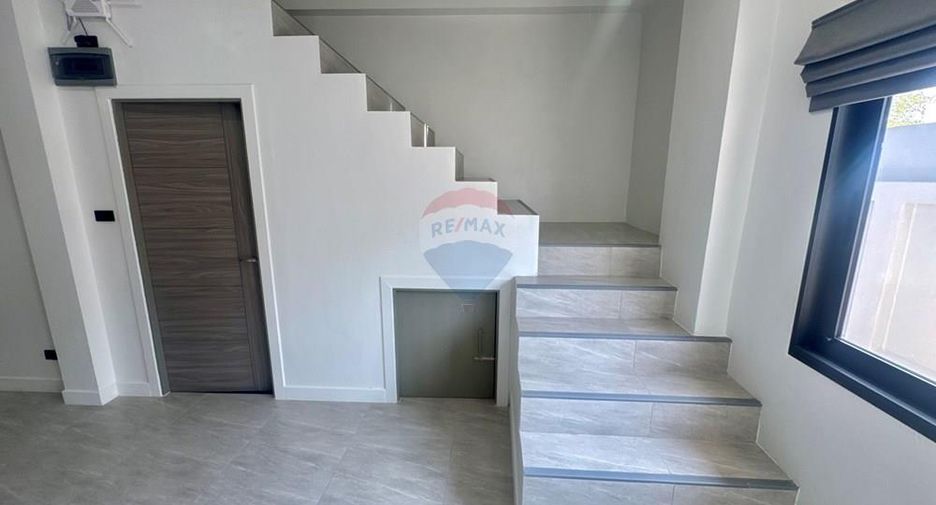 For rent 2 bedrooms townhouse in Ko Samui, Surat Thani