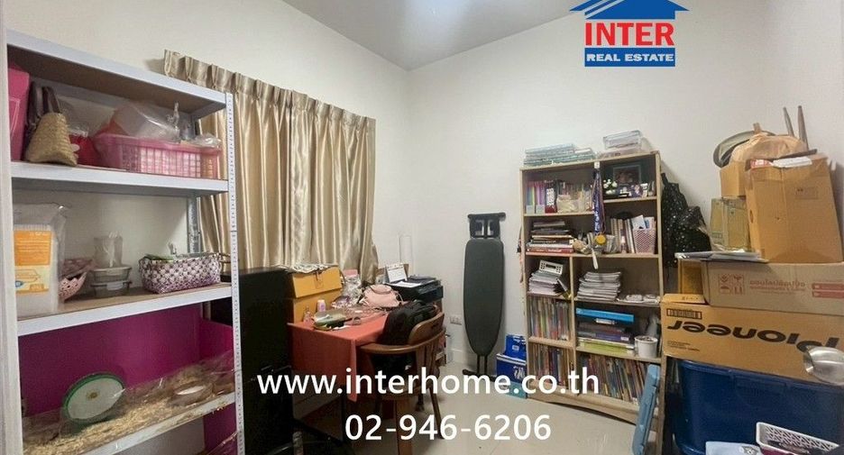For sale 4 bedrooms townhouse in Lam Luk Ka, Pathum Thani