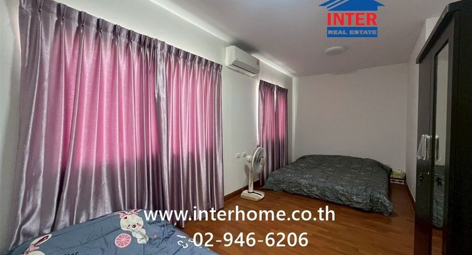 For sale 4 bedrooms townhouse in Lam Luk Ka, Pathum Thani