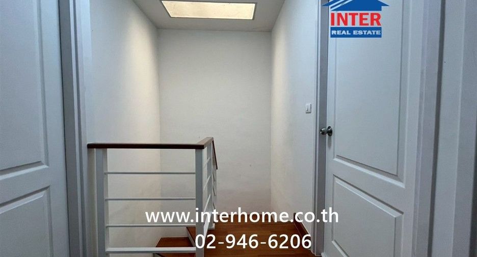 For sale 4 bedrooms townhouse in Lam Luk Ka, Pathum Thani
