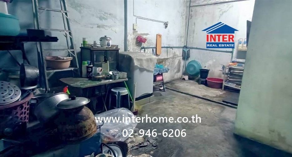 For sale 3 bedrooms retail Space in Bang Bon, Bangkok
