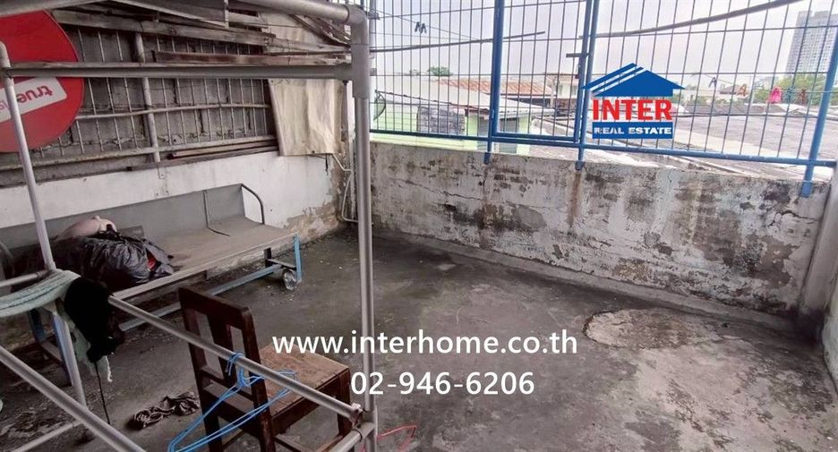 For sale 3 bedrooms retail Space in Bang Bon, Bangkok