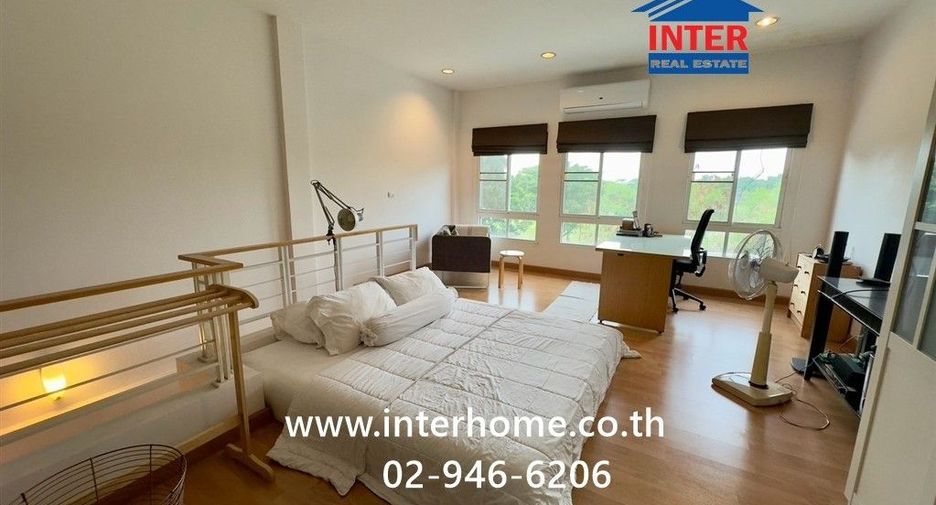 For sale 3 bedrooms townhouse in Bang Khen, Bangkok