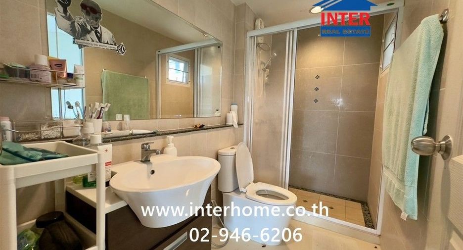For sale 3 bedrooms townhouse in Bang Khen, Bangkok