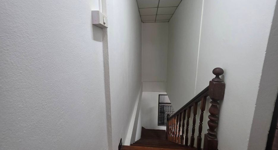 À vendre 2 chambres maison de ville à Sai Mai, Bangkok