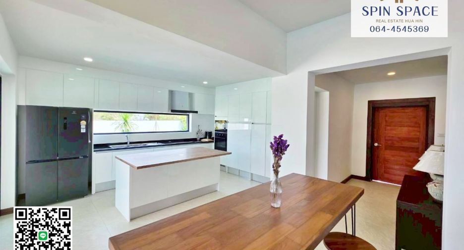 Villa en alquiler y en venta de 3 habitaciones en Mueang Chachoengsao, Chachoengsao