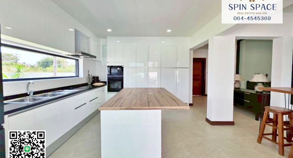 Villa en alquiler y en venta de 3 habitaciones en Mueang Chachoengsao, Chachoengsao