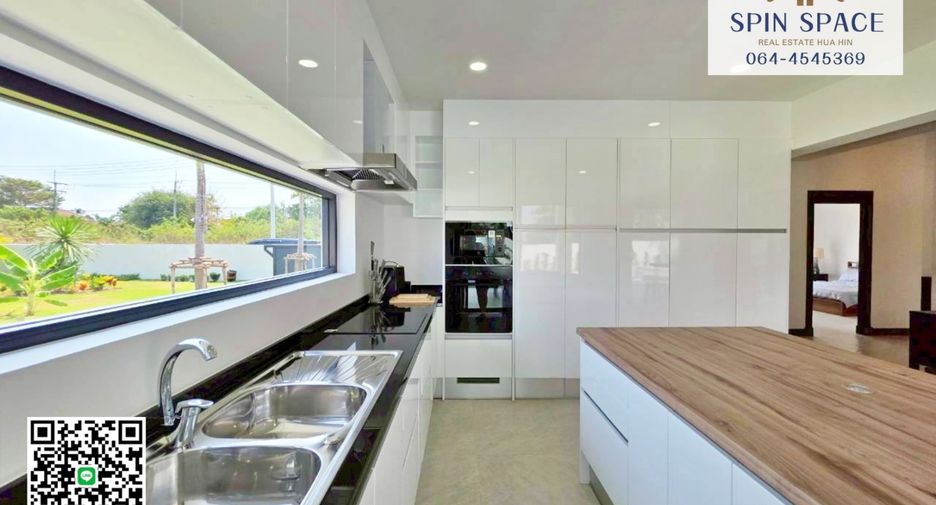 Villa en alquiler y en venta de 3 habitaciones en Mueang Chachoengsao, Chachoengsao