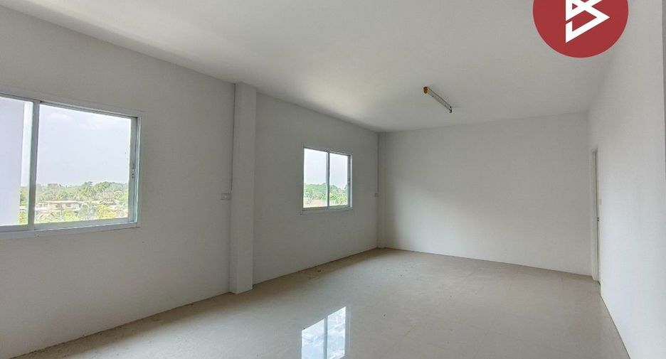 Local comercial en venta de 9 habitaciones en Mueang Chanthaburi, Chanthaburi