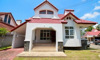 出售 4 卧室 独立屋 在 Mueang Rayong, Rayong