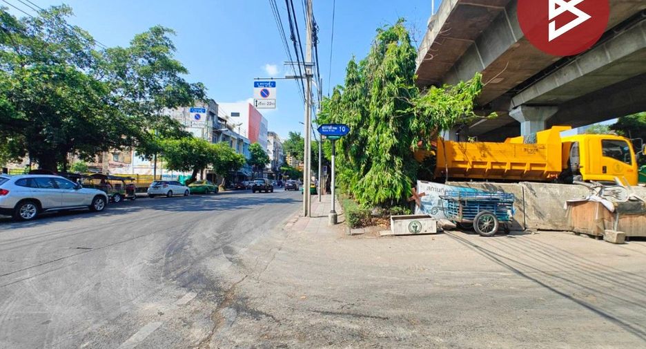 Haus zum Kauf mit 5 Zimmer in Pathum Wan, Bangkok