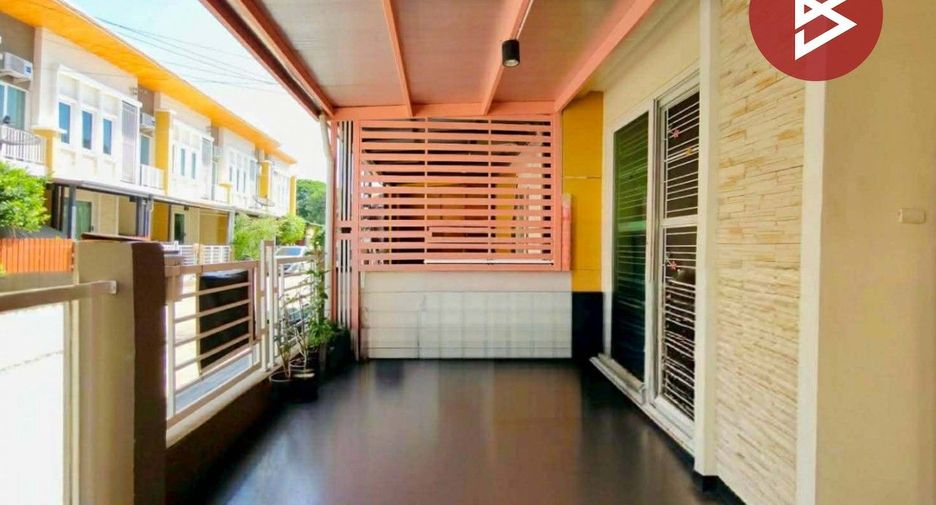 À vendre 4 chambres maison de ville à Mueang Samut Prakan, Samut Prakan
