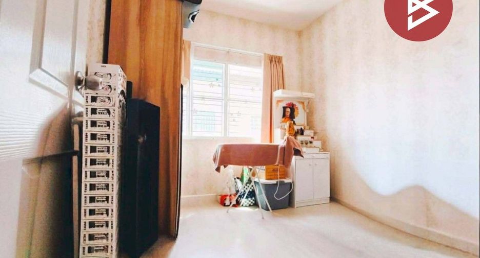 À vendre 4 chambres maison de ville à Mueang Samut Prakan, Samut Prakan