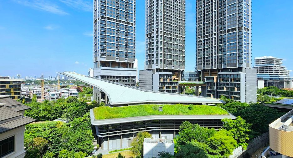 For rent 1 bed condo in Phra Khanong, Bangkok