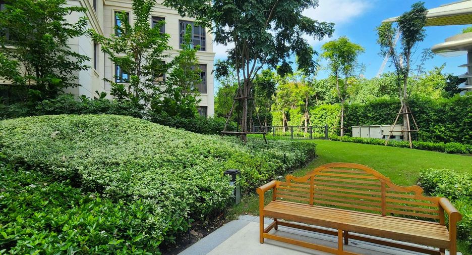 For rent 1 bed condo in Phra Khanong, Bangkok