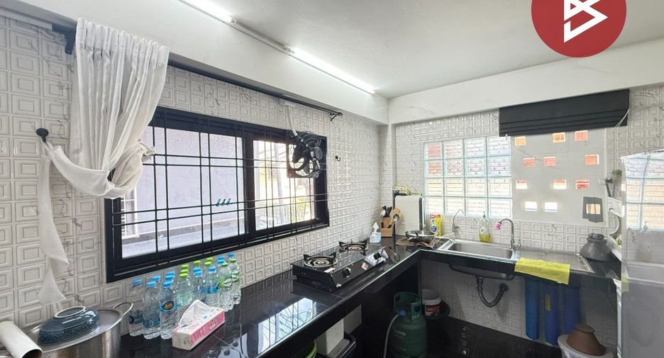 For sale 2 bedrooms retail Space in Don Mueang, Bangkok