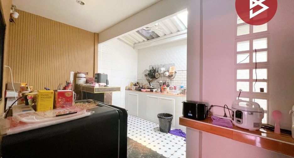 For sale 2 bedrooms townhouse in Mueang Chon Buri, Chonburi
