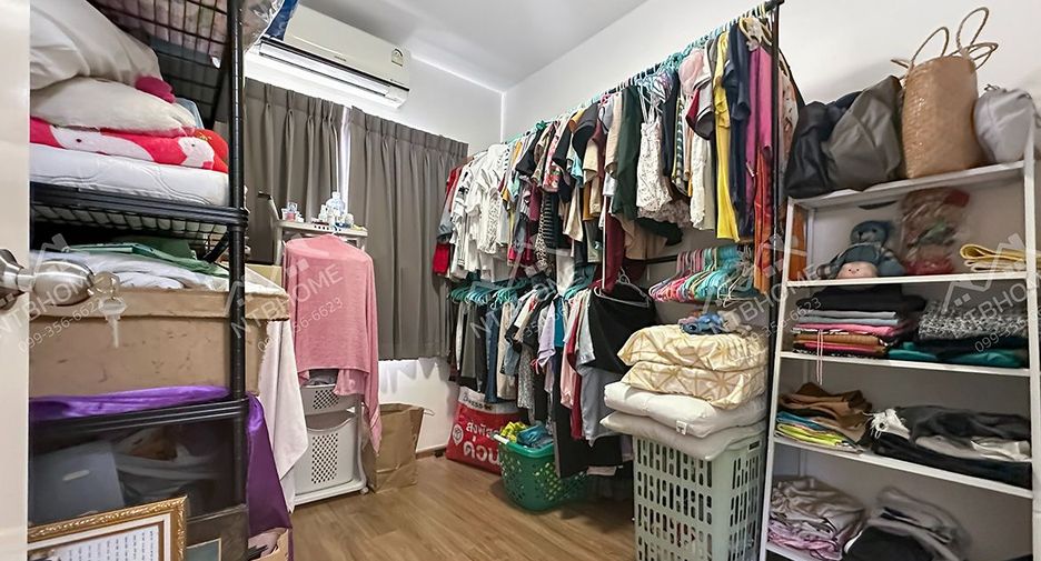 For sale 3 bedrooms townhouse in Mueang Nonthaburi, Nonthaburi