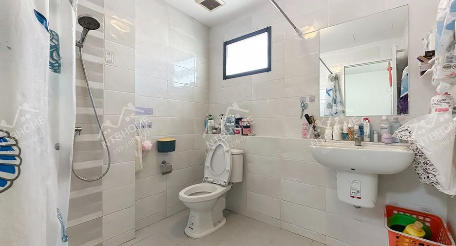 For sale 3 bedrooms townhouse in Mueang Nonthaburi, Nonthaburi