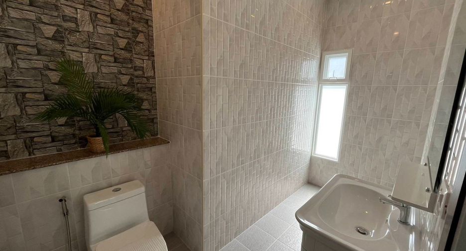 For sale 3 bedrooms villa in Bang Lamung, Chonburi