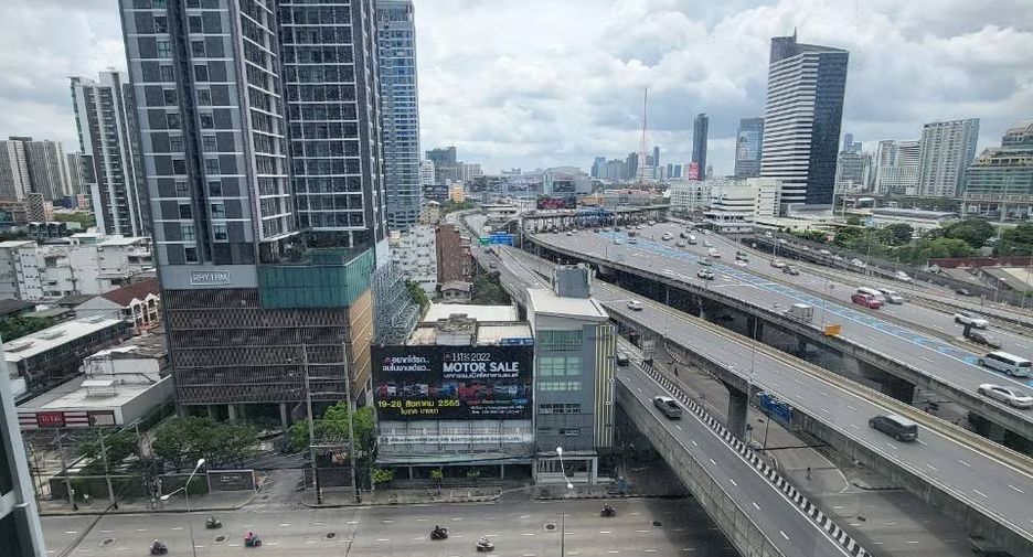 For rent 1 bed condo in Ratchathewi, Bangkok