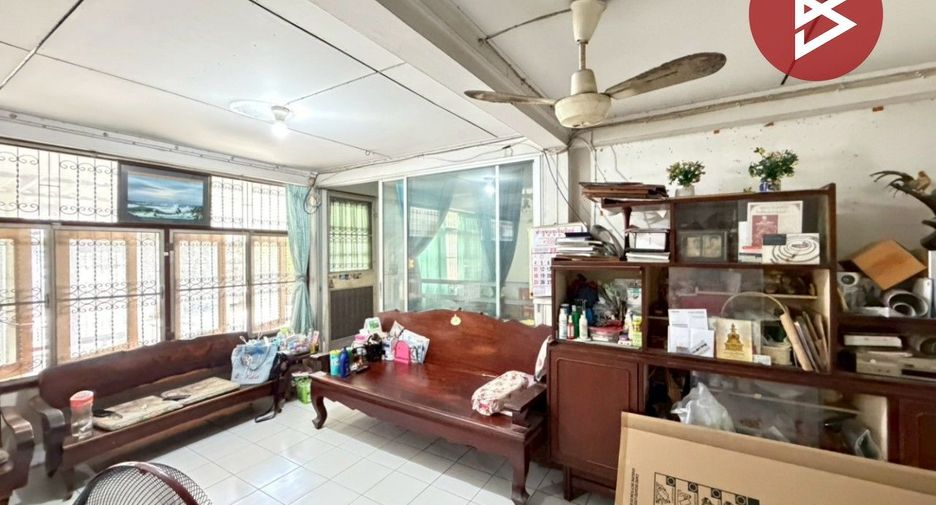 For sale 5 bedrooms house in Bang Kapi, Bangkok