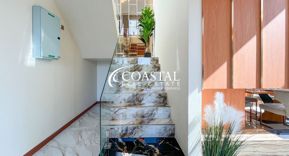 Casa en venta de 5 habitaciones en Bang Lamung, Chonburi