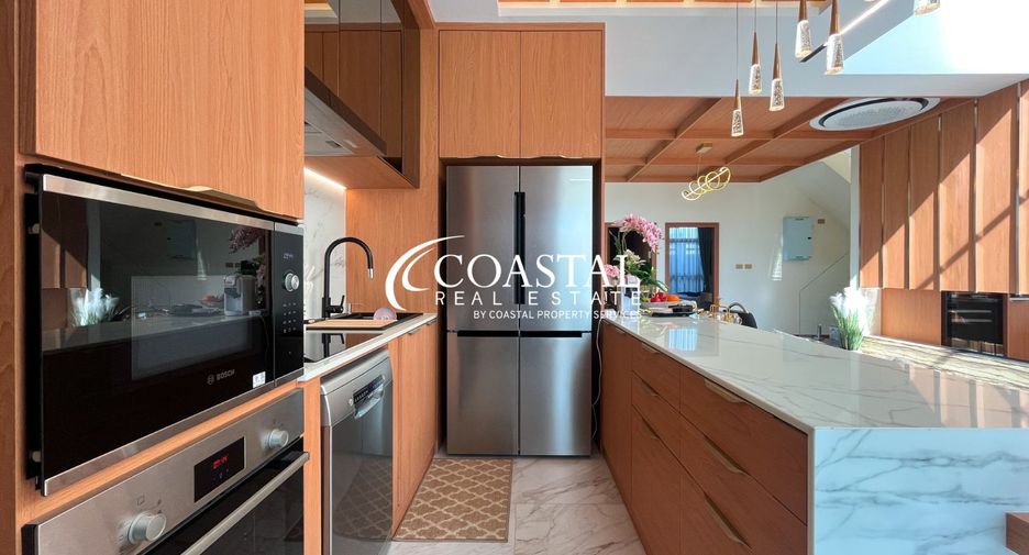 Casa en venta de 5 habitaciones en Bang Lamung, Chonburi